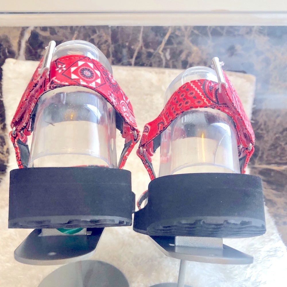 NEW-Steve Madden-Red Bandanna-NIL Sandal-Sz 8 - Picture 5 of 8